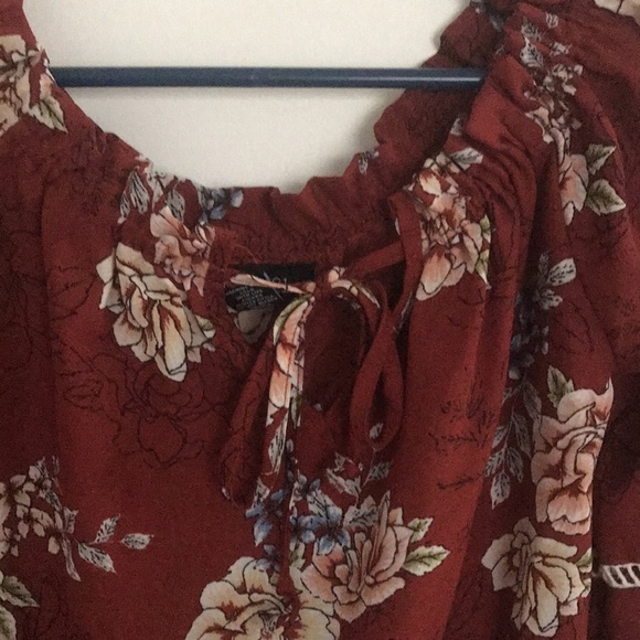 Size X-Small boho flowy top - Picture 2 of 4